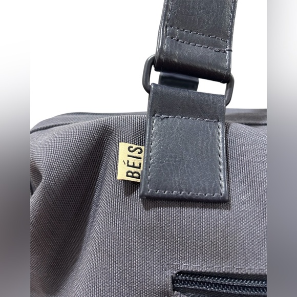 **SOLD** BEIS The Weekender
in Navy Travel Sophisticated Vacation Unisex - Picture 9 of 16